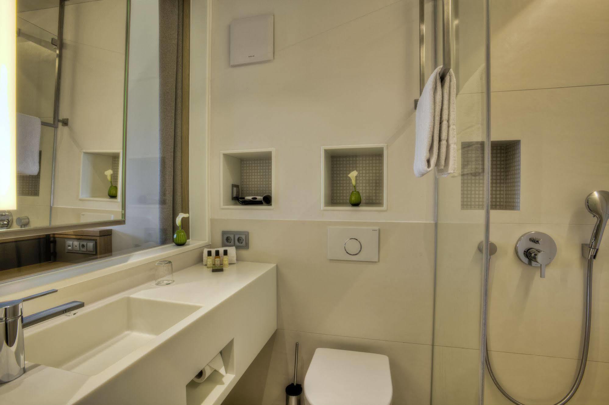 Hotel Zur Post Aschheim Buitenkant foto