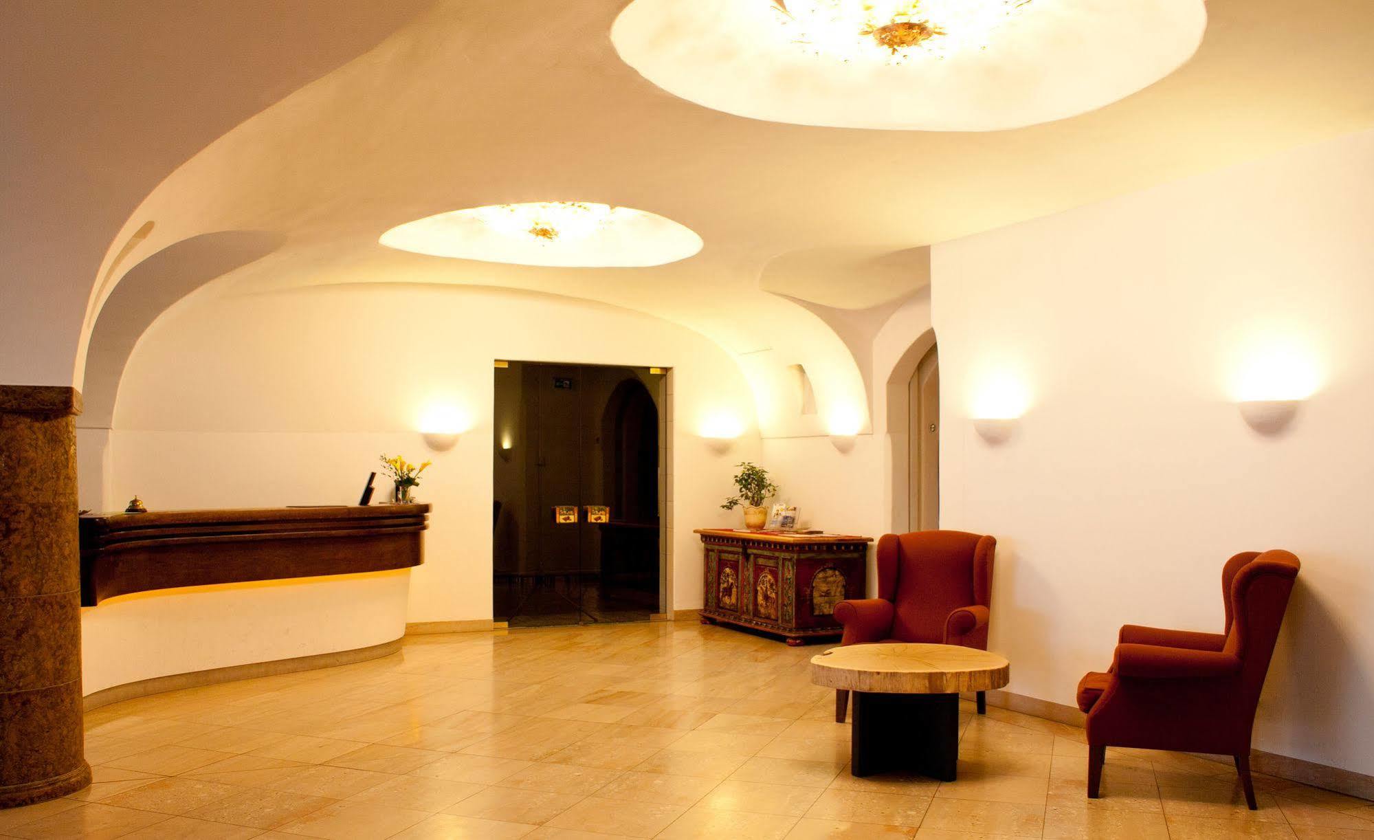 Hotel Zur Post Aschheim Buitenkant foto